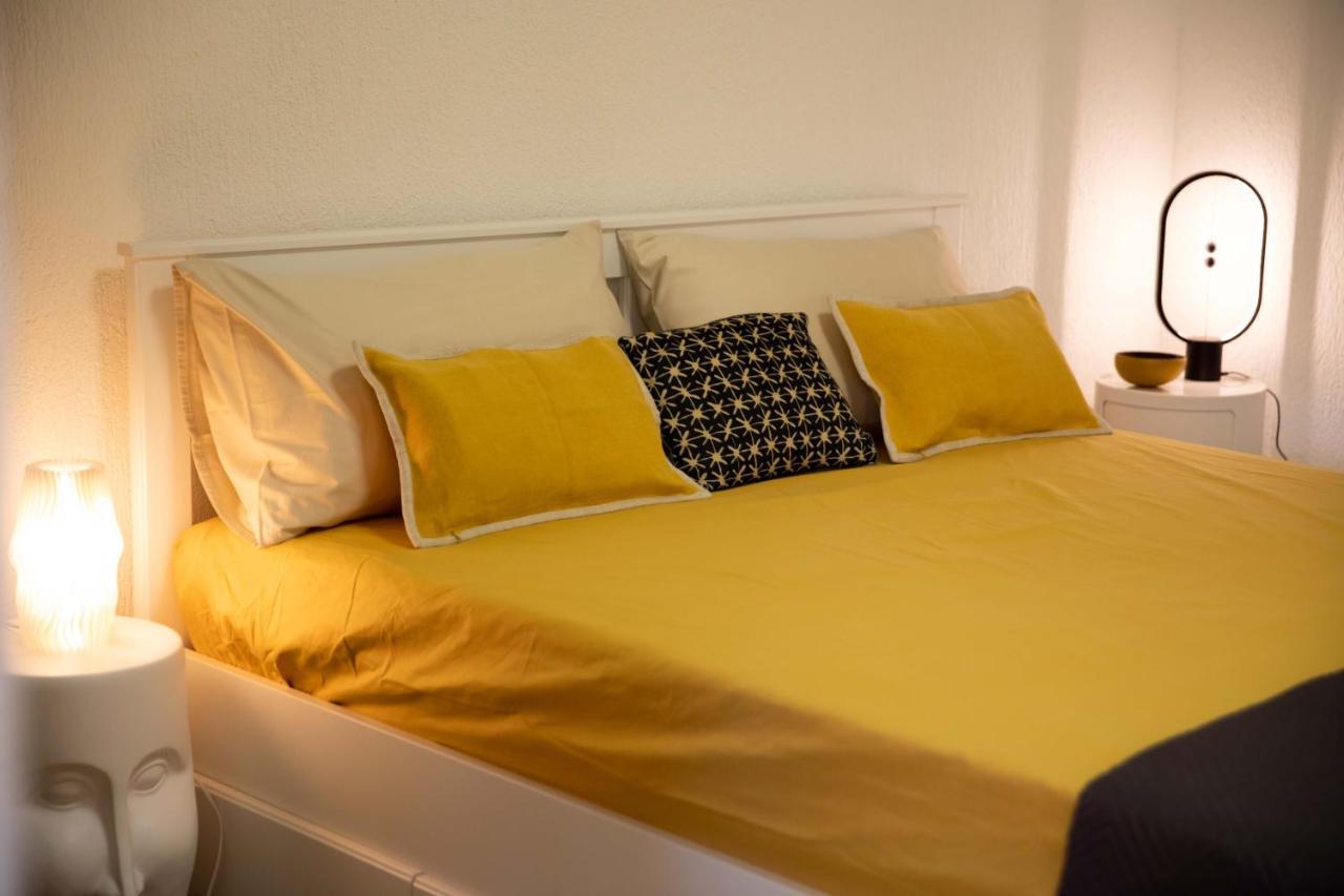 Sound Of Colors - Art Design Apartment Desenzano del Garda Exteriör bild