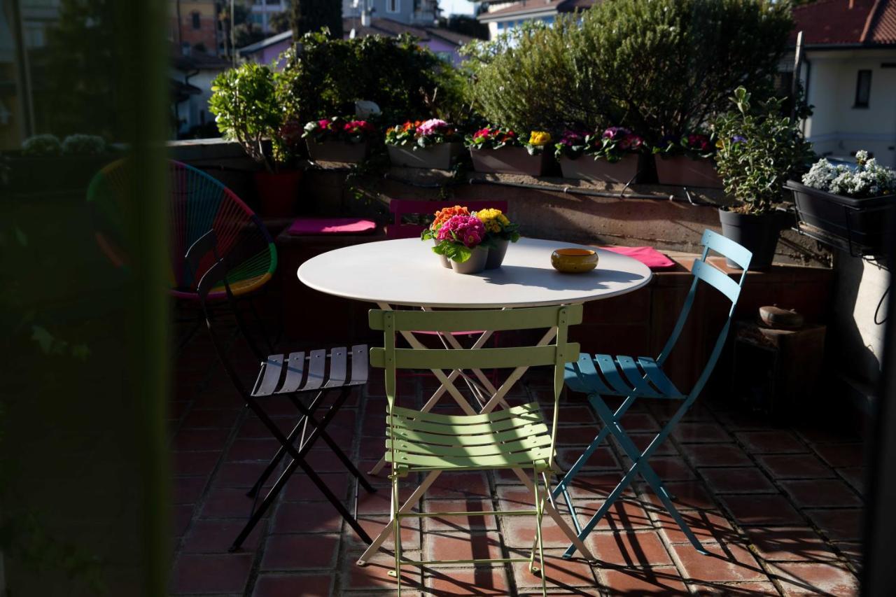 Sound Of Colors - Art Design Apartment Desenzano del Garda Exteriör bild