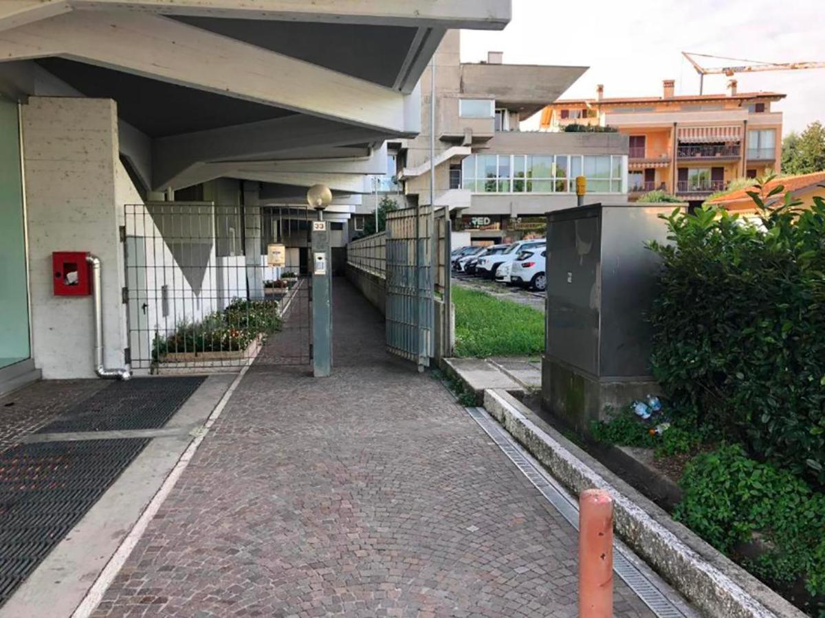 Sound Of Colors - Art Design Apartment Desenzano del Garda Exteriör bild
