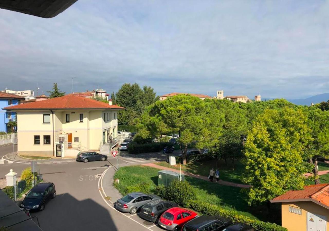 Sound Of Colors - Art Design Apartment Desenzano del Garda Exteriör bild